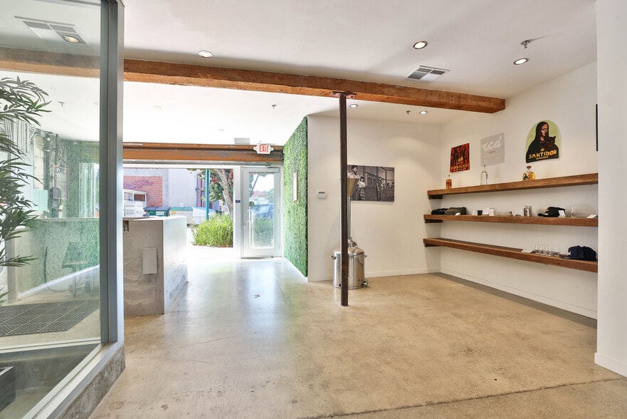More Photos Of 22549-22551 Foothill Blvd, Hayward Storefront For Sale
