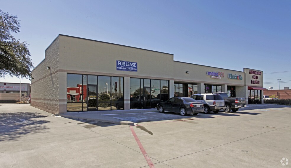 More Photos Of 2424 W Pioneer Pky, Pantego Unknown For Lease