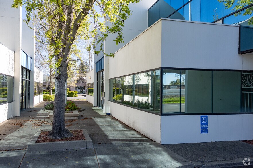 More Photos Of 181 Lynch Creek Way, Petaluma Loft Creative Space For Lease