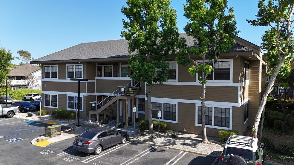 More Photos Of 2900 Bristol St, Costa Mesa Office For Sale