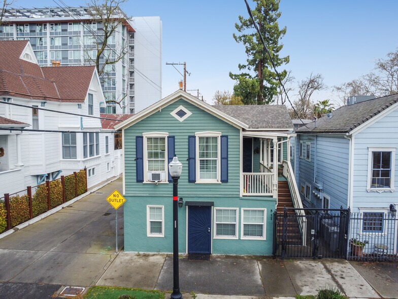More Photos Of 517 13th St, Sacramento Multifamily For Sale