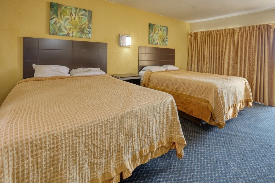 More Photos Of 3615 Timon Blvd, Corpus Christi Hotel For Sale