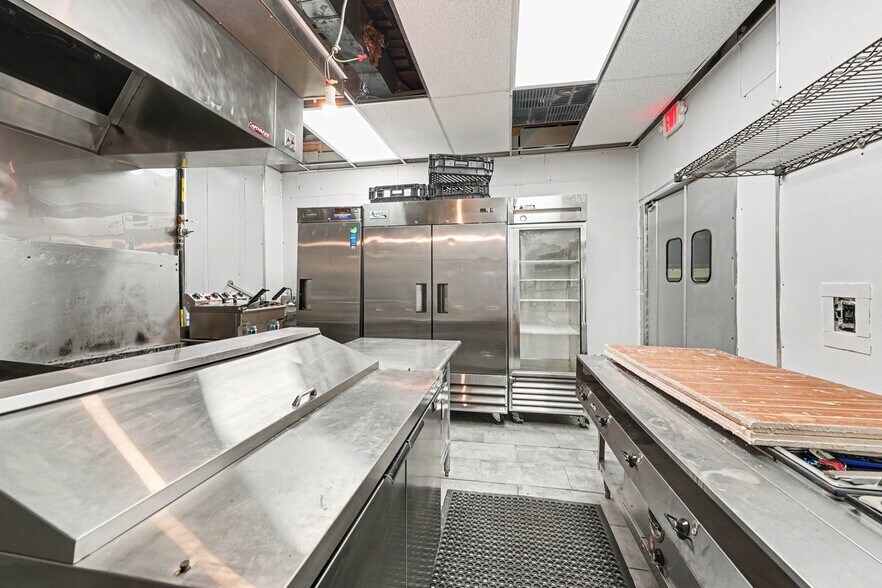 More Photos Of 100 S Market St, Madison Restaurant For Sale