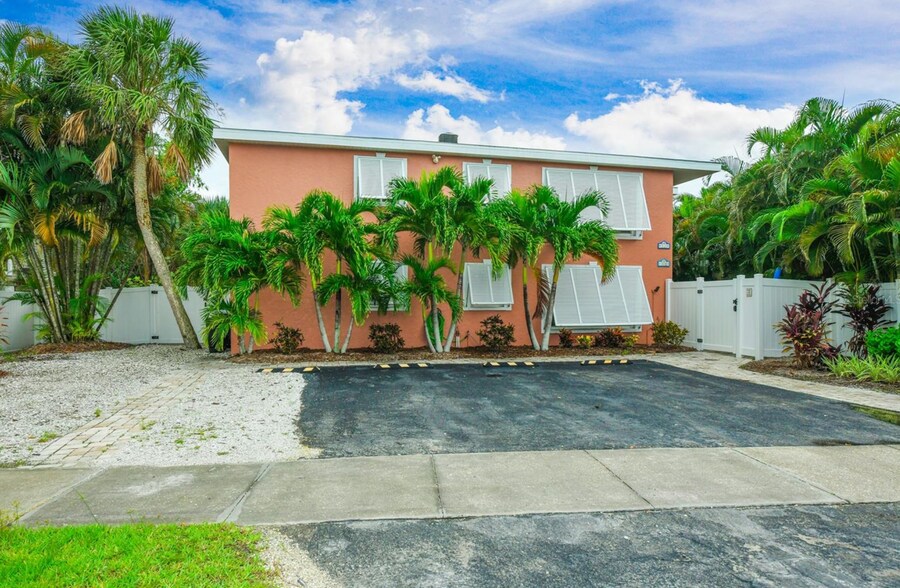 Primary Photo Of 308 Canal Rd, Siesta Key Apartments For Sale