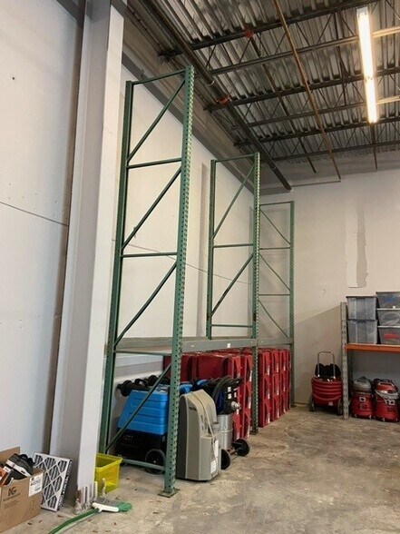 More Photos Of 581 105th Ave N, West Palm Beach Light Distribution For Sale