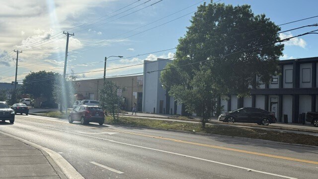 More Photos Of 1651 W 37th St, Hialeah Warehouse For Sale