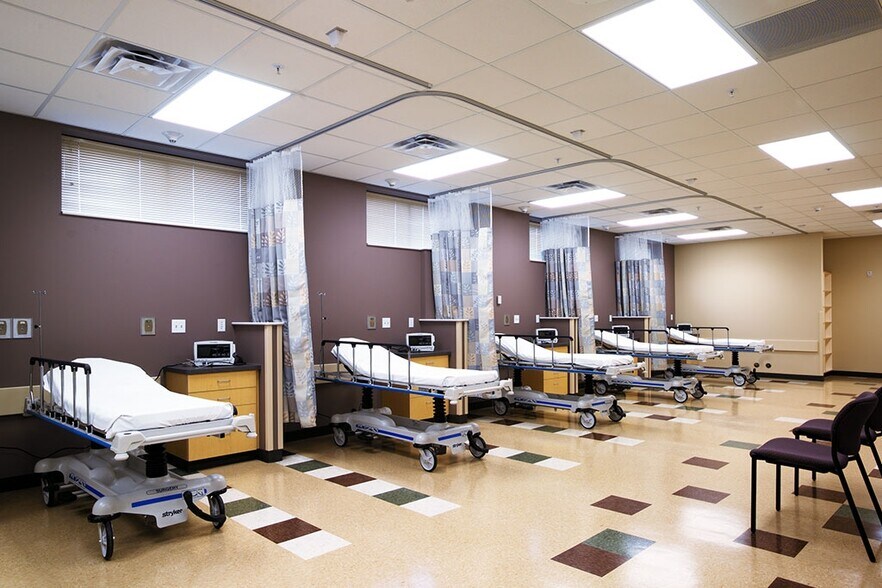 More Photos Of 80 Health Park Dr, Louisville Medical For Lease