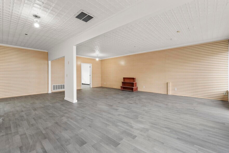 More Photos Of 2980 Whitney Ave, Hamden Storefront Retail Office For Lease