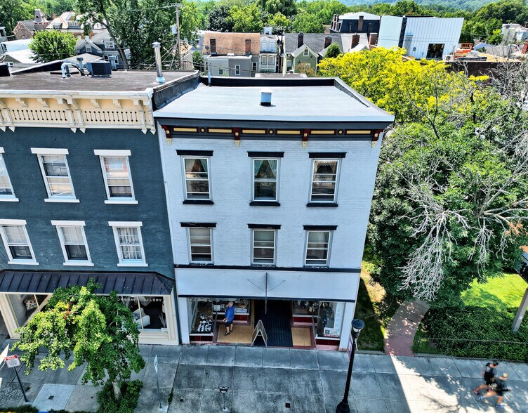 More Photos Of 511 Warren St, Hudson Storefront Retail Residential For Sale
