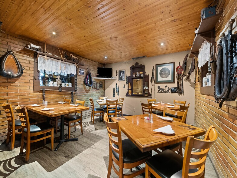 More Photos Of 3016 E Commercial Blvd, Fort Lauderdale Restaurant For Sale