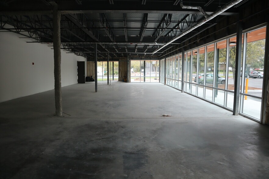 More Photos Of 7951 Shoal Creek Blvd, Austin Medical For Lease