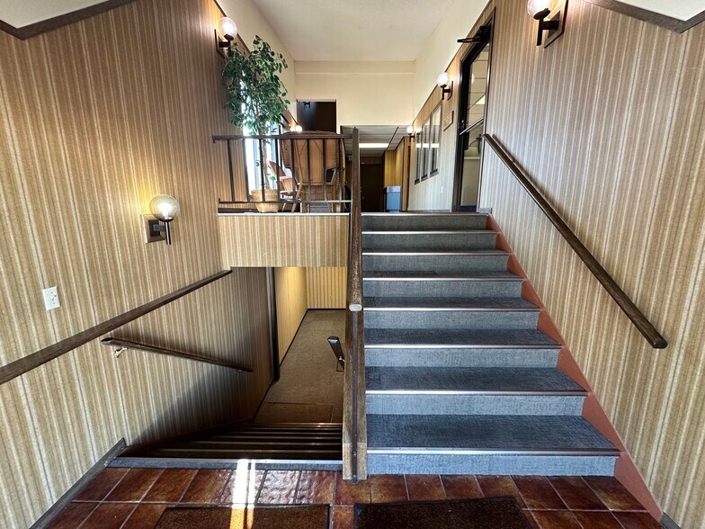 More Photos Of 1445 Avenue B, Billings Office For Sale