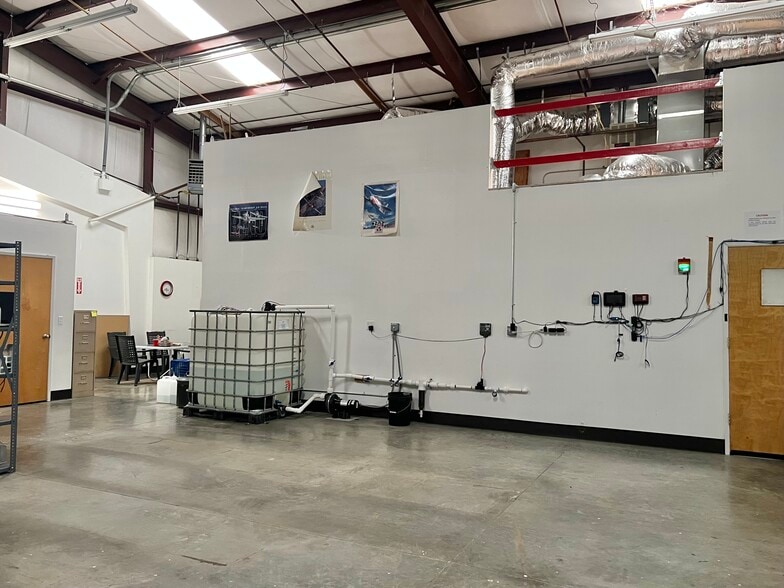 More Photos Of 2482 Progress Dr, Redding Manufacturing For Sale