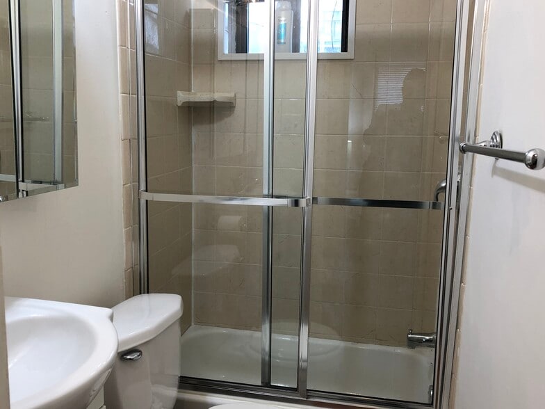 More Photos Of 238 S 22nd St, Philadelphia Apartments For Sale