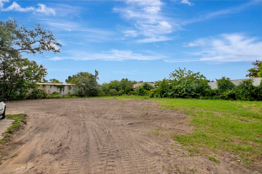 More Photos Of 3909 N 38th St, Tampa Land For Lease