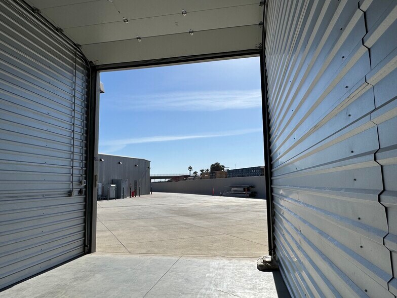 More Photos Of 49751 Oates Ln, Coachella Parking Garage For Sale