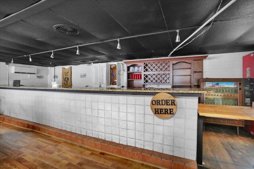 More Photos Of 16 Columbia Ave, Reading Restaurant For Sale