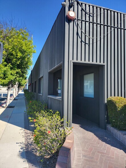 More Photos Of 3000 N Hollywood Way, Burbank Office For Lease