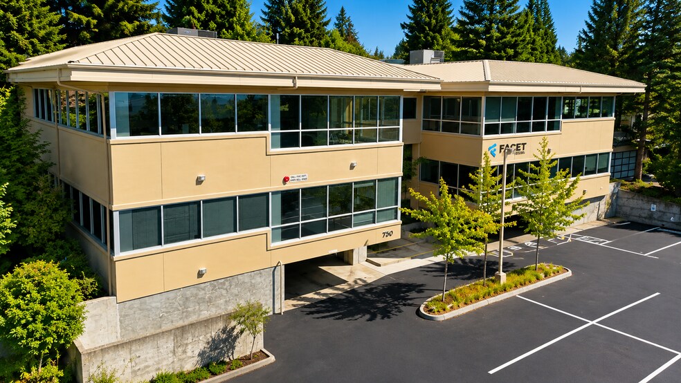 Primary Photo Of 720-750 6th St S, Kirkland Office For Lease