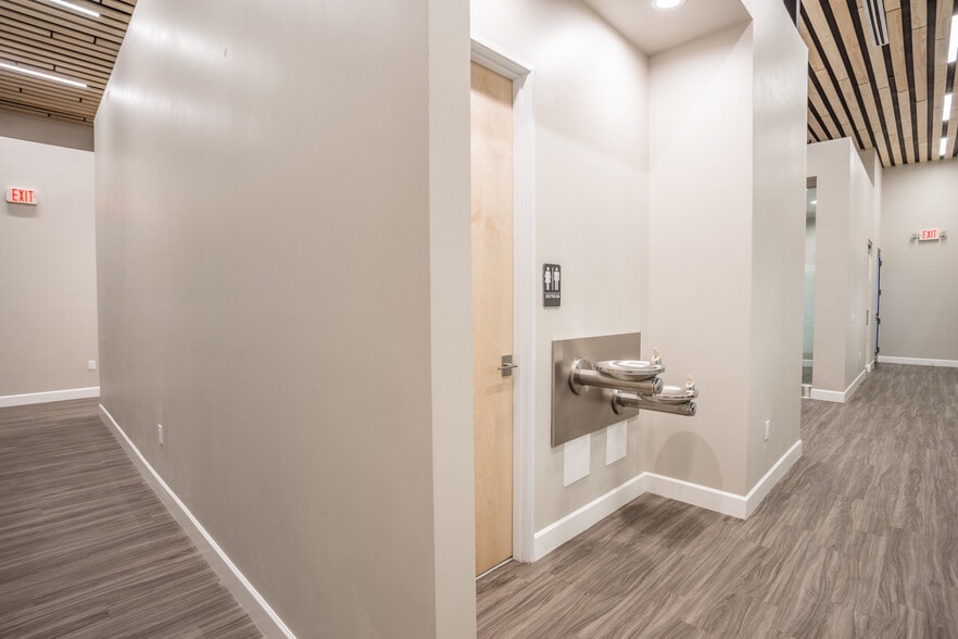 More Photos Of 1324 N Farrell Ct, Gilbert Warehouse For Sale