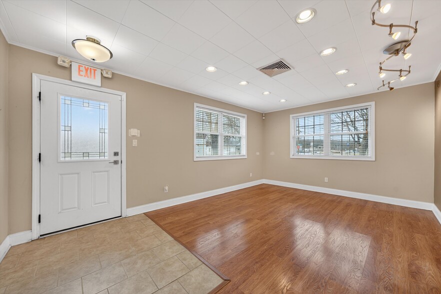 More Photos Of 201 Homestead Ave, Maybrook Office For Sale