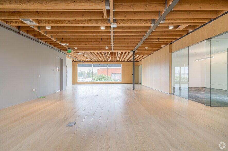 More Photos Of 3760 Motor Ave, Los Angeles Loft Creative Space For Lease