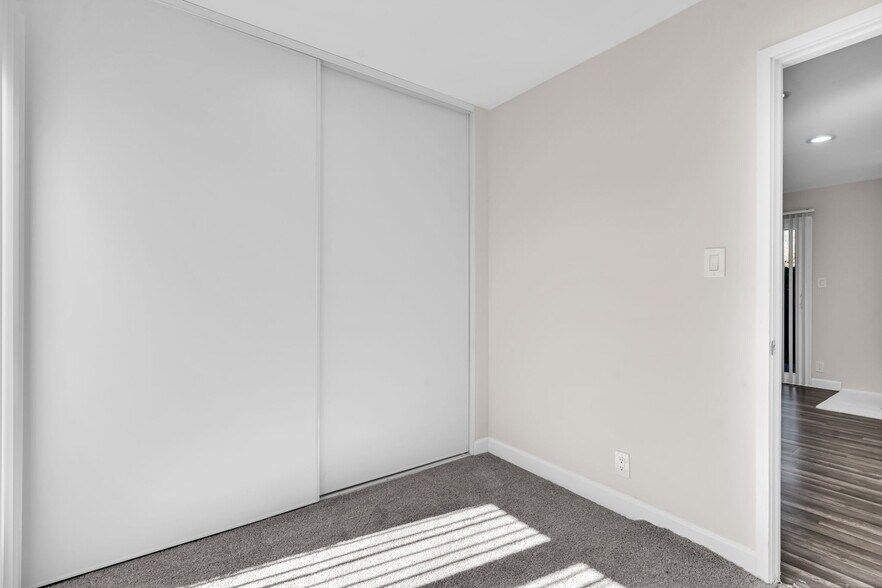 More Photos Of 1942 Desert Cir, Walnut Creek Apartments For Sale