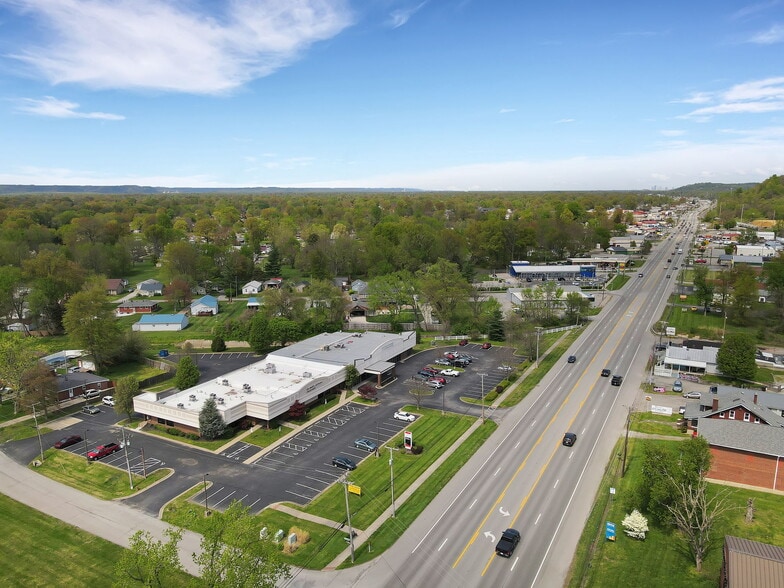 More Photos Of 9616 Dixie Hwy, Louisville Medical For Lease