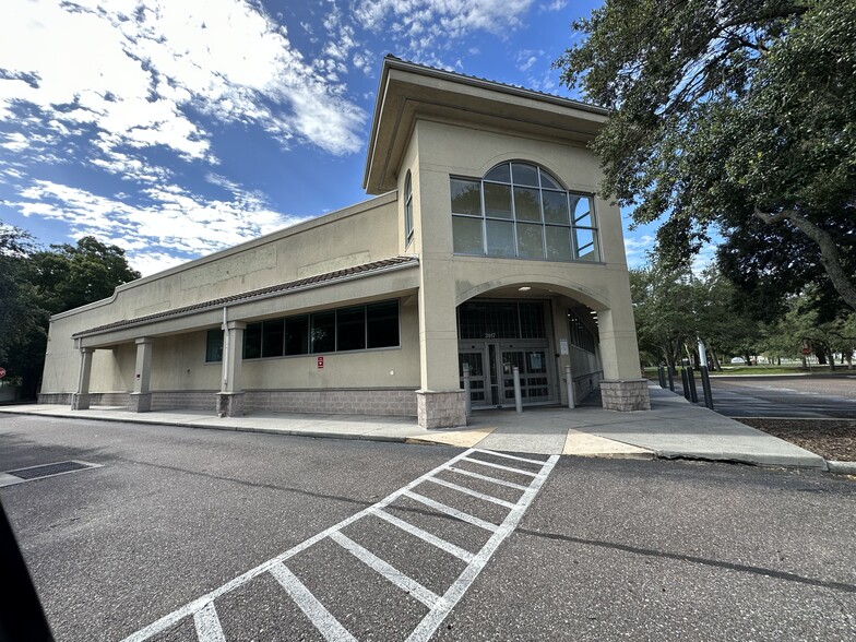 Primary Photo Of 3917 N Nebraska Ave, Tampa Freestanding For Lease