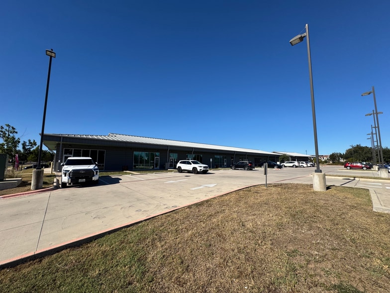 More Photos Of 10222 Pecan Park Blvd, Austin Storefront Retail Office For Lease