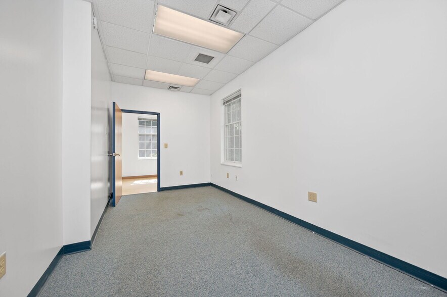 More Photos Of 4630 Pleasant Ave, Fairfield Medical For Lease