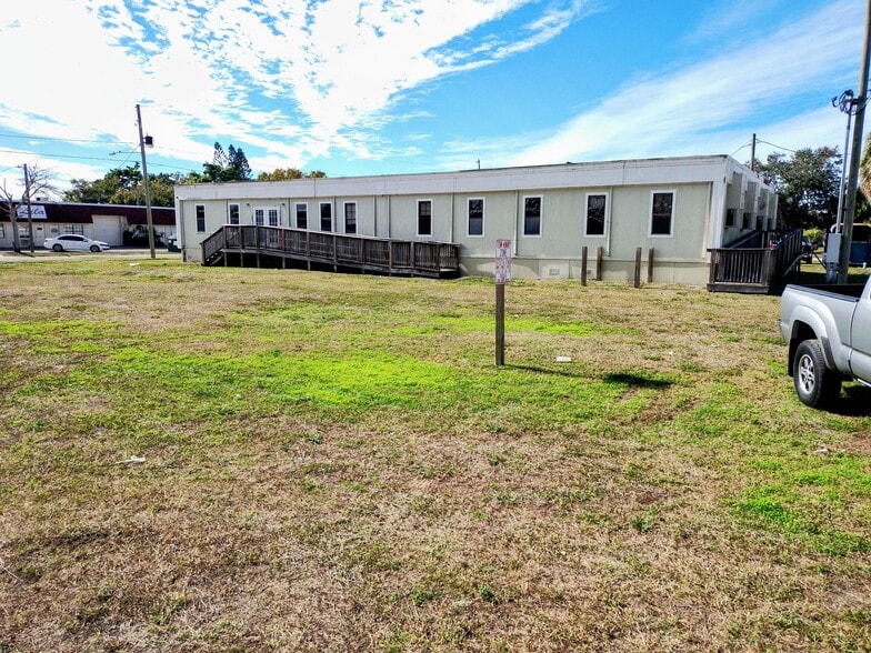 More Photos Of 4961 73rd N ave, Pinellas Park Office For Sale