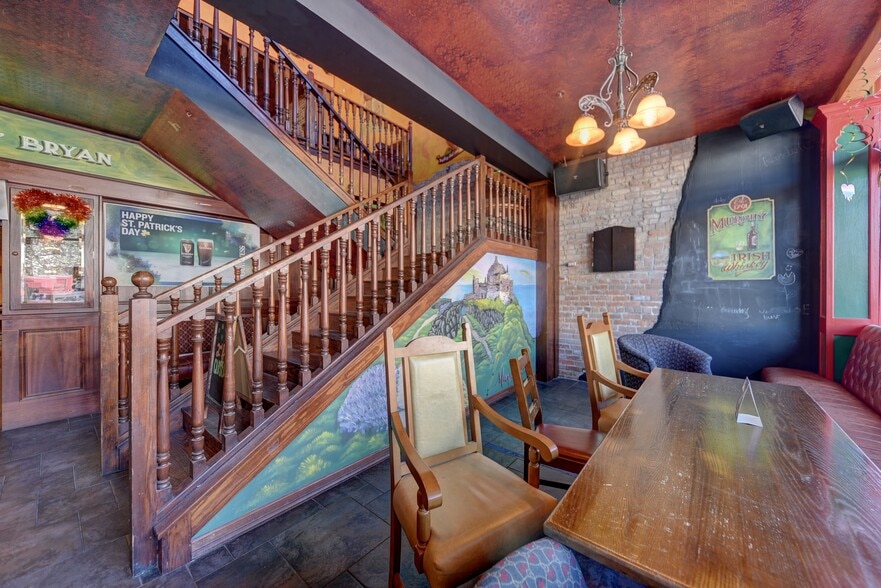 More Photos Of 107-109 N Main St, Bryan Restaurant For Sale