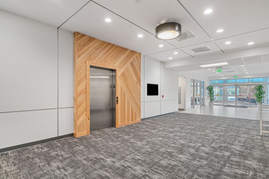 More Photos Of 506 Graham Dr, Tomball Medical For Lease