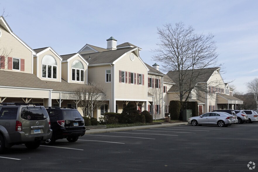 More Photos Of 324 Elm St, Monroe Medical For Sale