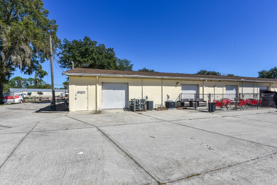 More Photos Of 703 S State St S, Bunnell General Retail For Sale