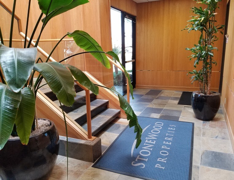 More Photos Of 15061 Springdale St, Huntington Beach Office For Lease