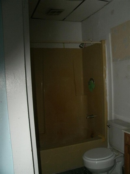 More Photos Of 2940 Cambria Rd, Hillsdale Apartments For Sale