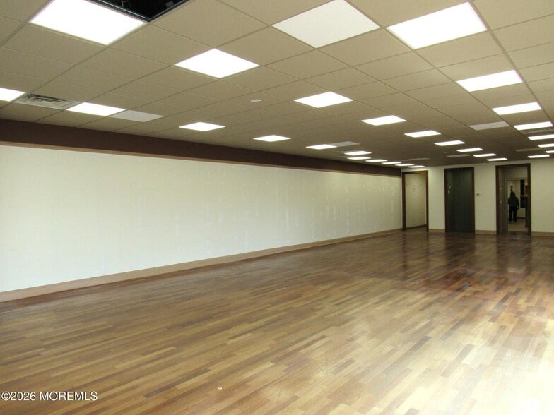 More Photos Of 1847 Hooper Ave, Toms River General Retail For Lease