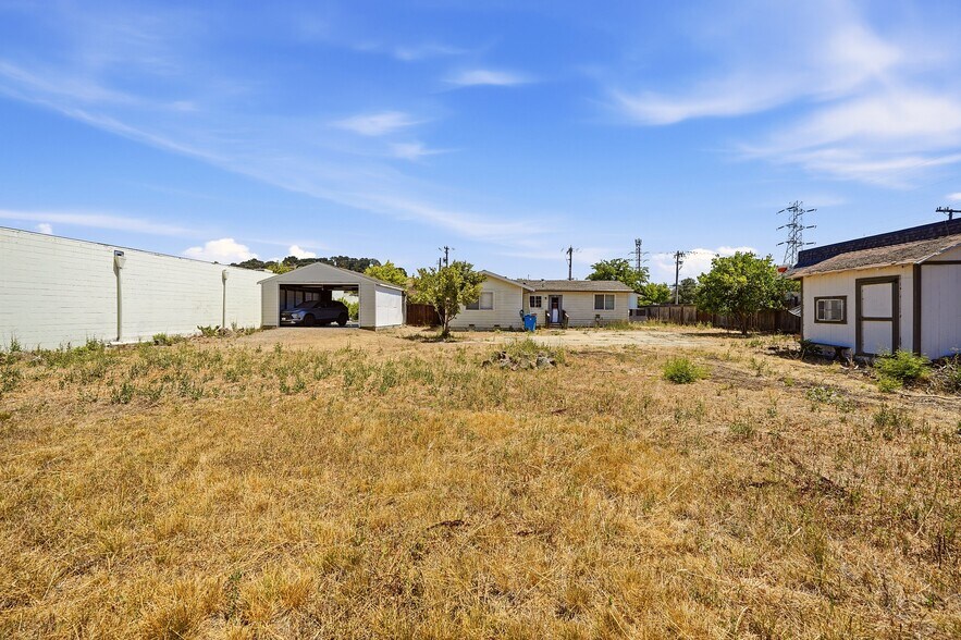 More Photos Of 285 W Main Ave, Morgan Hill Storefront Retail Residential For Sale