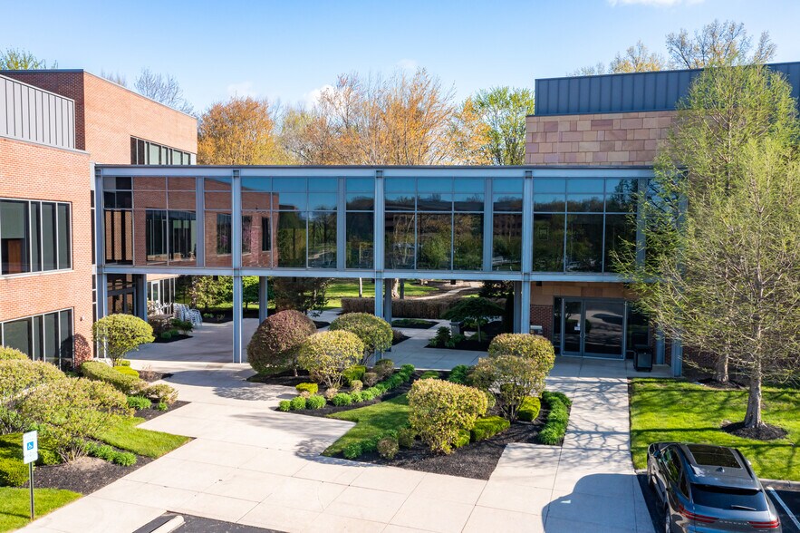 More Photos Of 7800 B Walton Pky, New Albany Unknown For Lease