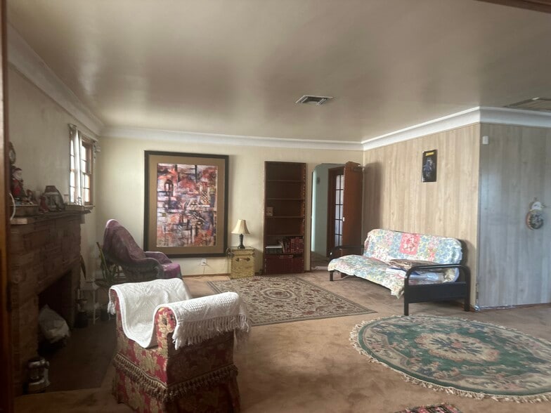 More Photos Of 5650 W Holt Blvd, Montclair Hotel For Sale