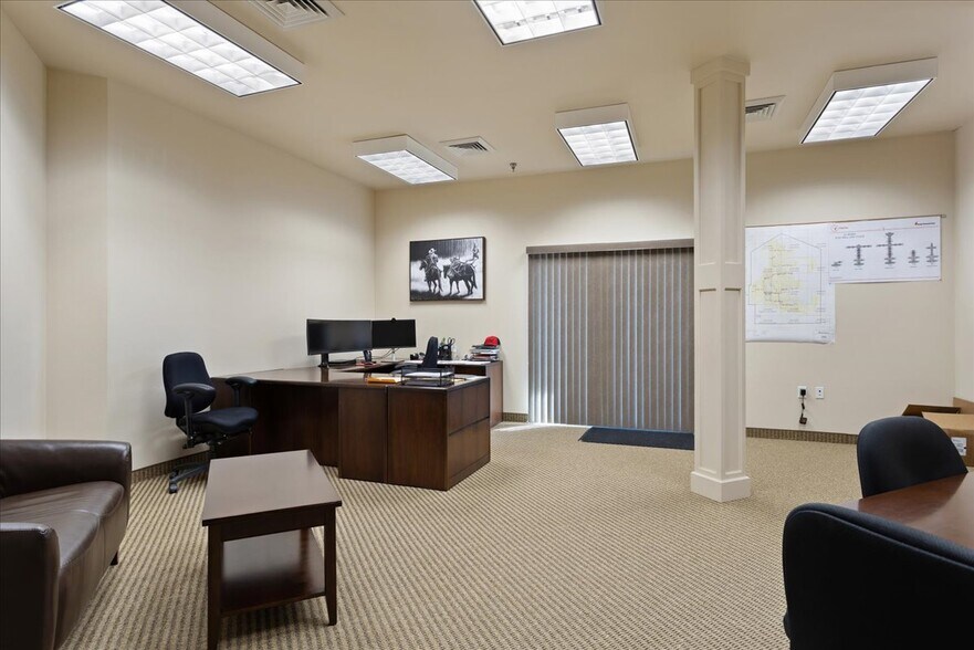 More Photos Of 1103 Old Town Ln, Cheyenne Office For Sale