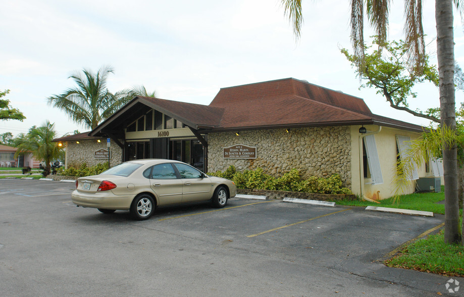 Primary Photo Of 16100 NE 16th Ave, North Miami Beach Office For Sale