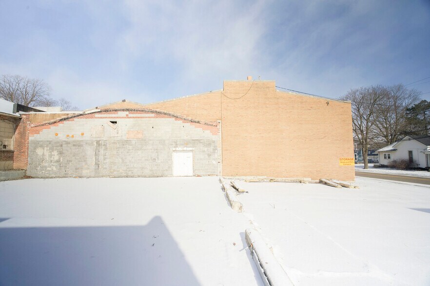 More Photos Of 221 S Walnut Ave, Sidney Warehouse For Sale