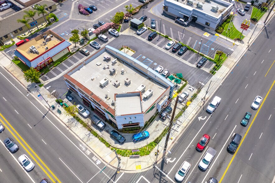 More Photos Of 5900-5912 Del Amo Blvd, Lakewood Freestanding For Sale