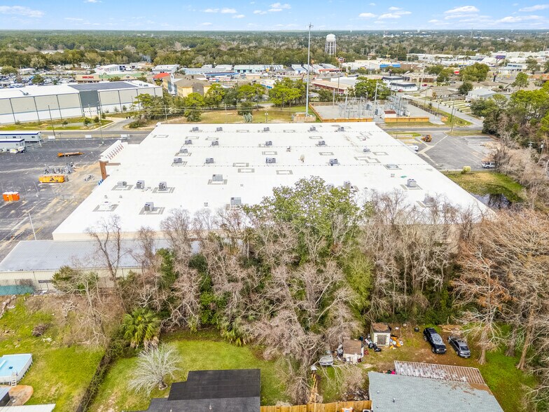 More Photos Of 546 Mary Esther Cut Off NW, Fort Walton Beach General Retail For Lease