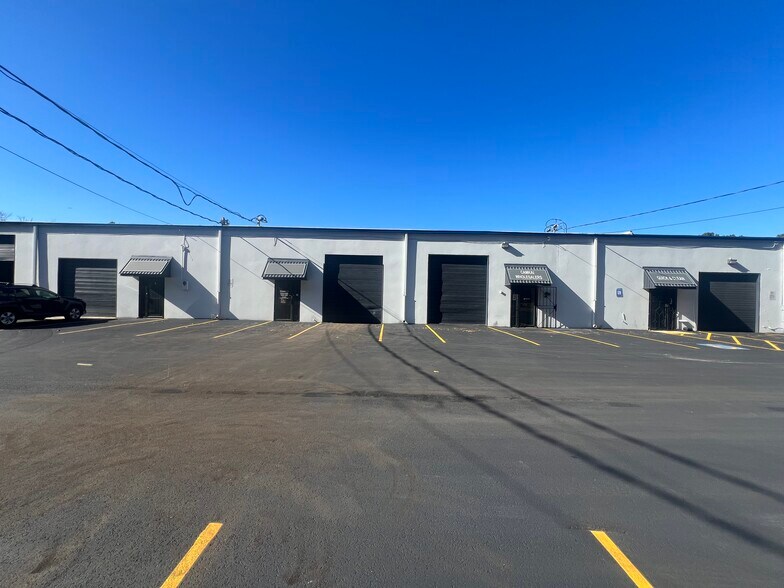 More Photos Of 2260 Lithonia Industrial Blvd, Lithonia Warehouse For Lease