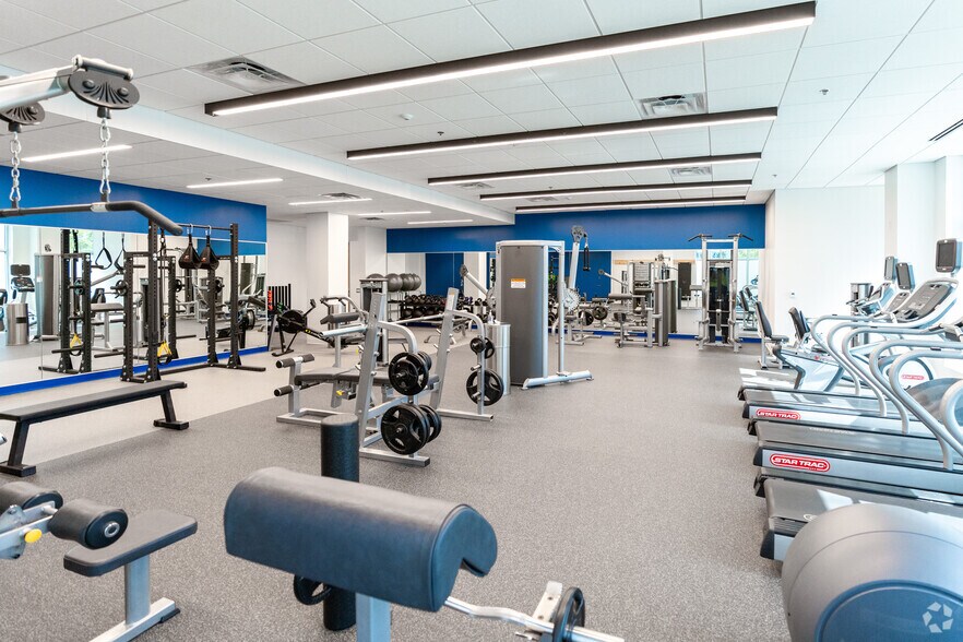 More Photos Of 8041 Arco Corporate Dr, Raleigh Office For Lease