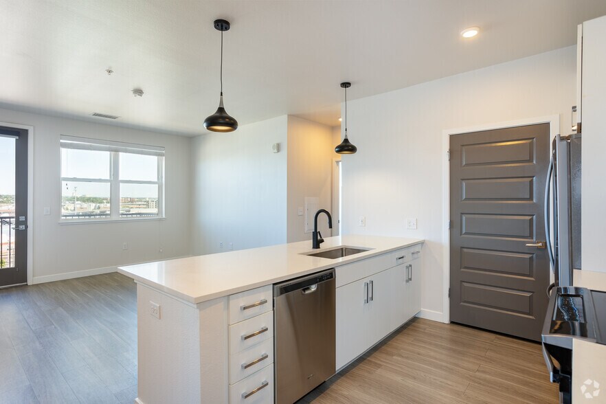 More Photos Of 2401 Blake St, Denver Apartments For Lease